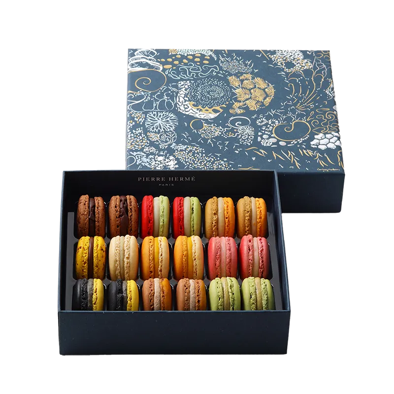 Assortiment de 18 Macarons"Signature Noël" (マカロン 18個詰合わせ「シニャチュール ノエル」)